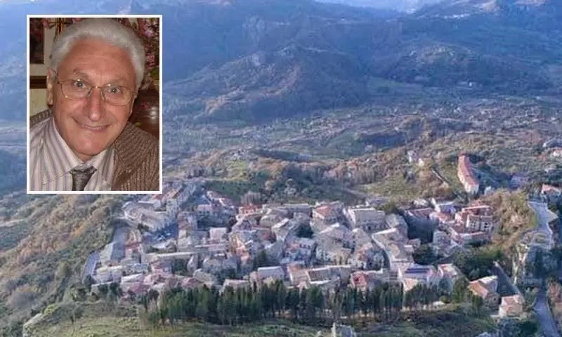 Aiello Calabro, l'ex sindaco Pedatella: «Vi dico io quando iniziò lo spopolamento»