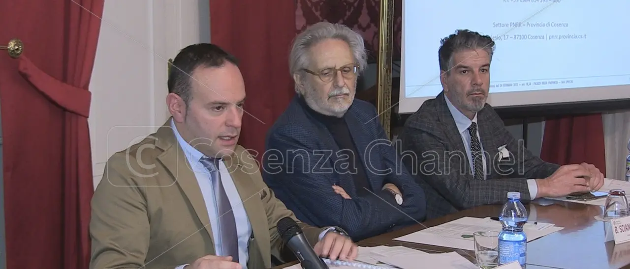 Provincia di Cosenza, 230mila euro per valorizzare e riqualificare la costa tirrenica e ionica | VIDEO