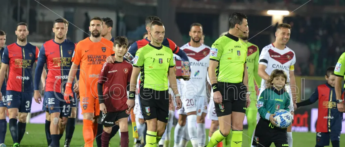 Cosenza, sarà solo un derby? Reggina ancora verso la D