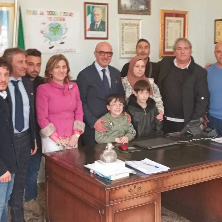 Acri, Capalbo spinge forte sull'accoglienza. Accolte due famiglie di migranti