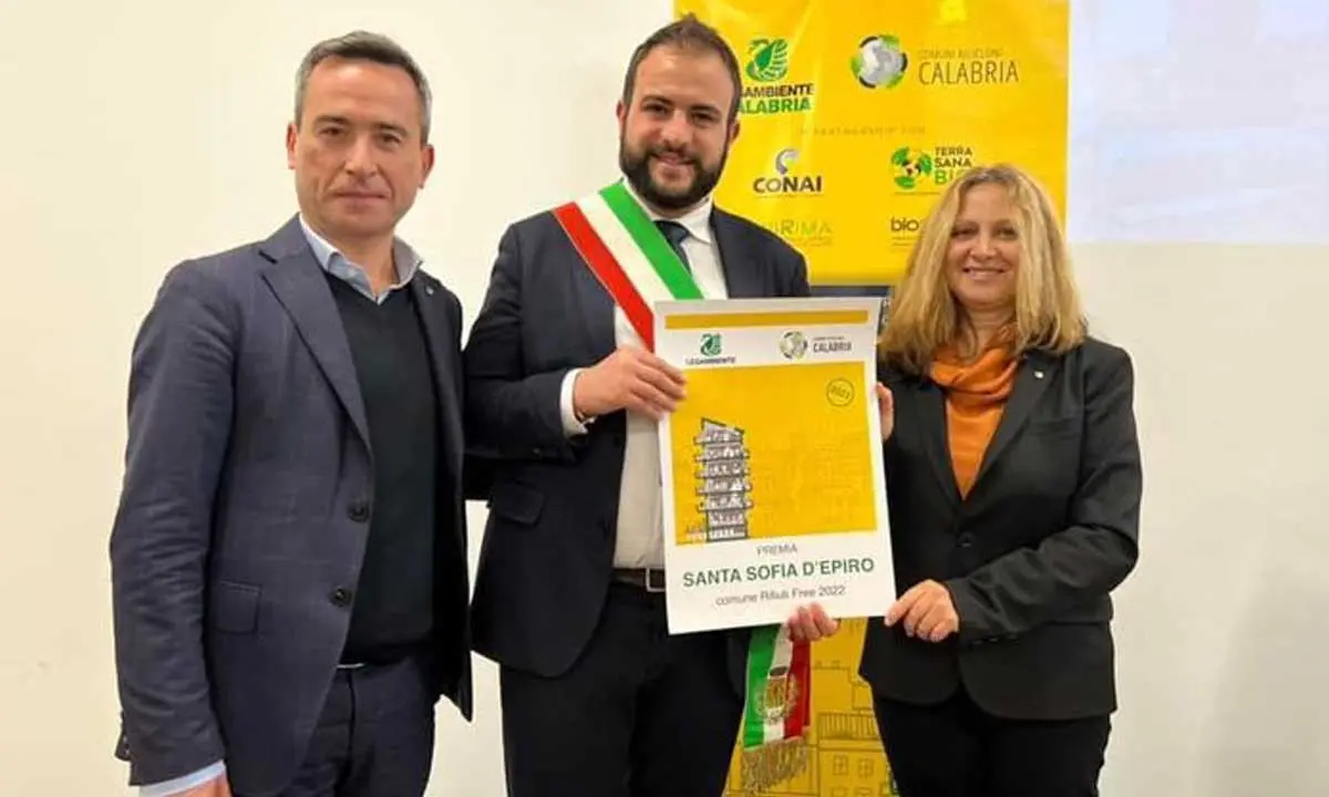 Santa Sofia d'Epiro \"comune rifiuti free\" secondo Legambiente