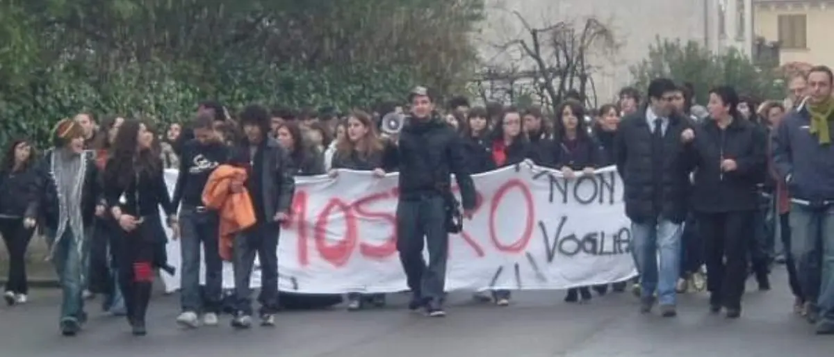 Scalea, lo spauracchio delle antenne 5G aleggia in via Necco