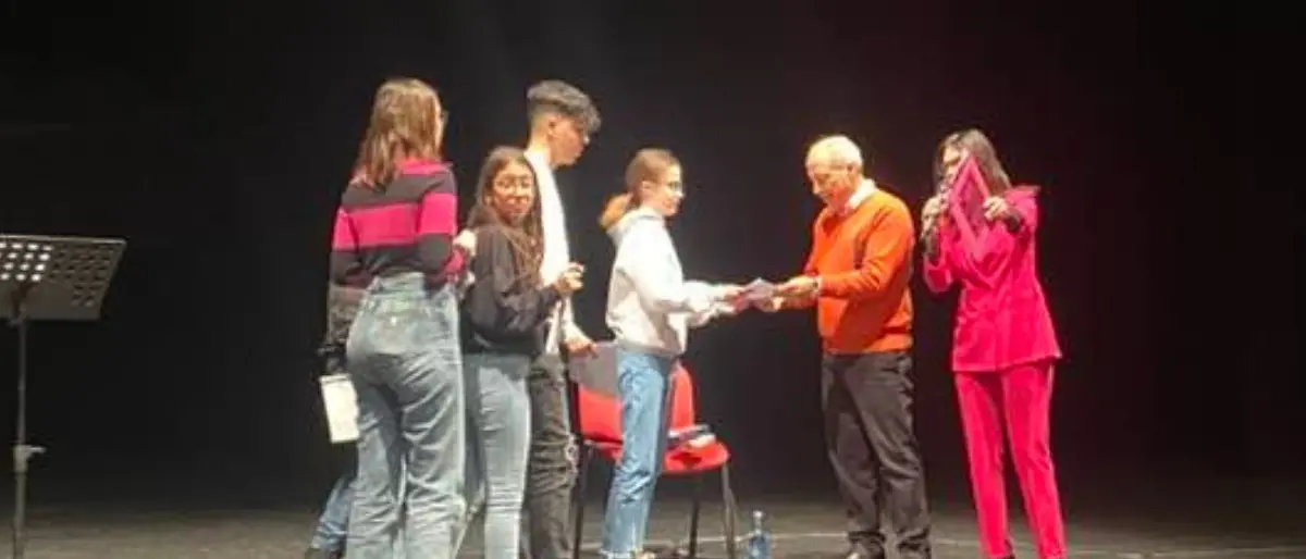 Lo scrittore Carmine Abate incanta il TAU dell'Unical: lectio magistralis agli studenti della \"De Coubertin\" | FOTO