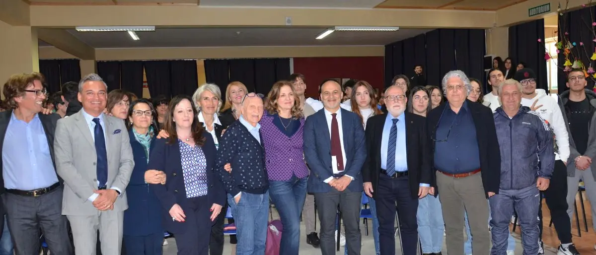 All’ITC \"L. Palma\" di Corigliano Rossano presentato il libro del prof. Tommaso Greco
