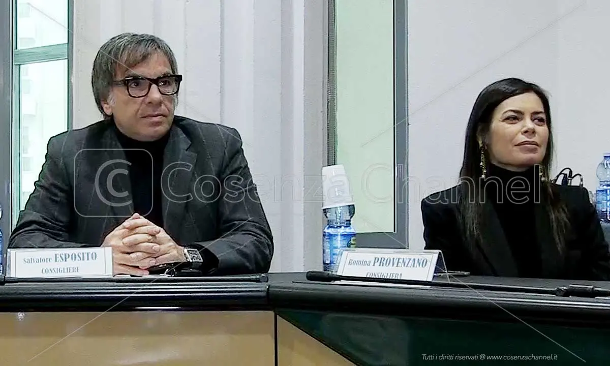 Rende, Laboratorio Civico: «La minoranza chiama i nostri consiglieri e chiede di disertare»