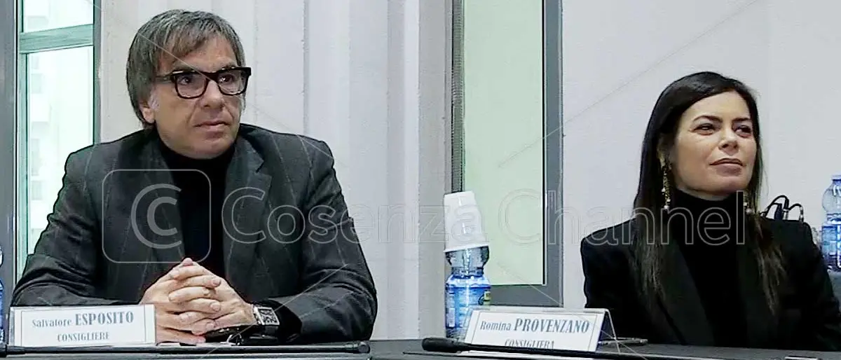 Rende, Laboratorio Civico: «La minoranza chiama i nostri consiglieri e chiede di disertare»