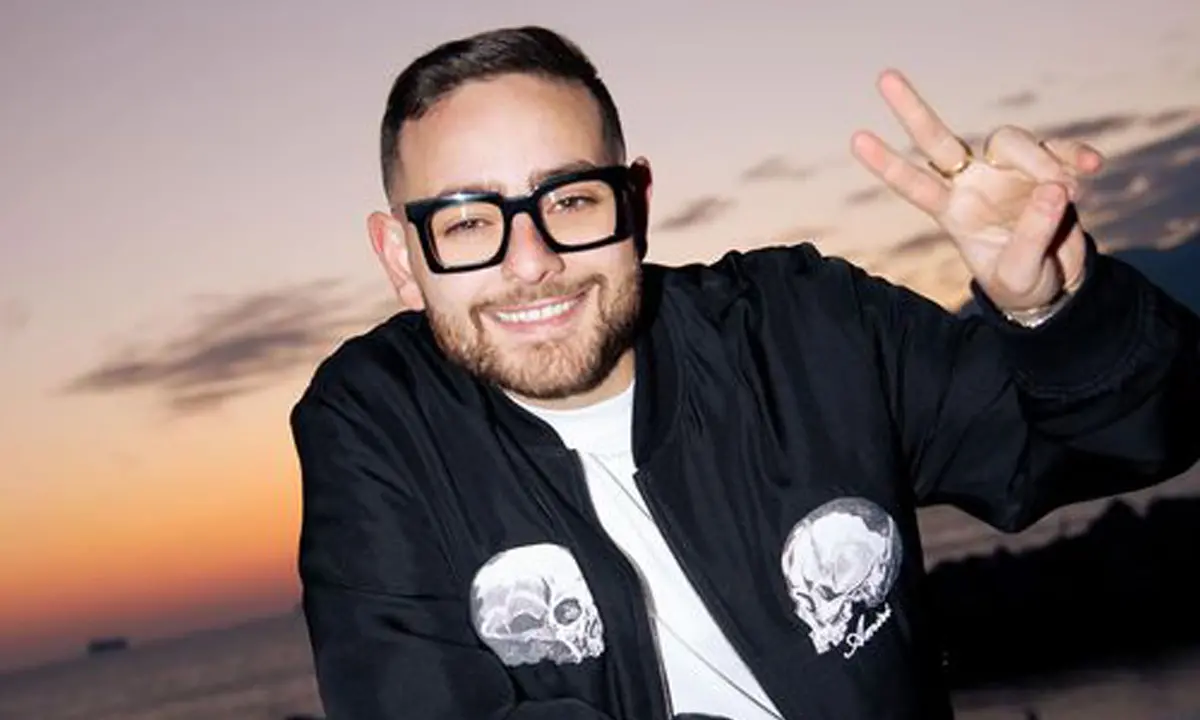 Teatro dei Ruderi, ad agosto anche Andrea Pucci, Rocco Hunt e Geolier a Diamante