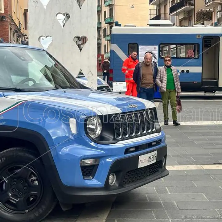 Cosenza, 8 persone denunciate e 5 arresti da parte della Polizia. Il report settimanale