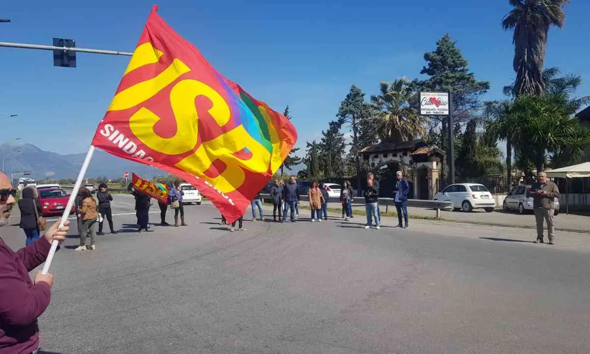 USB Lavoro Privato: «474 euro al mese per lavoratrici di cooperative in subappalto del Comune di Cosenza»