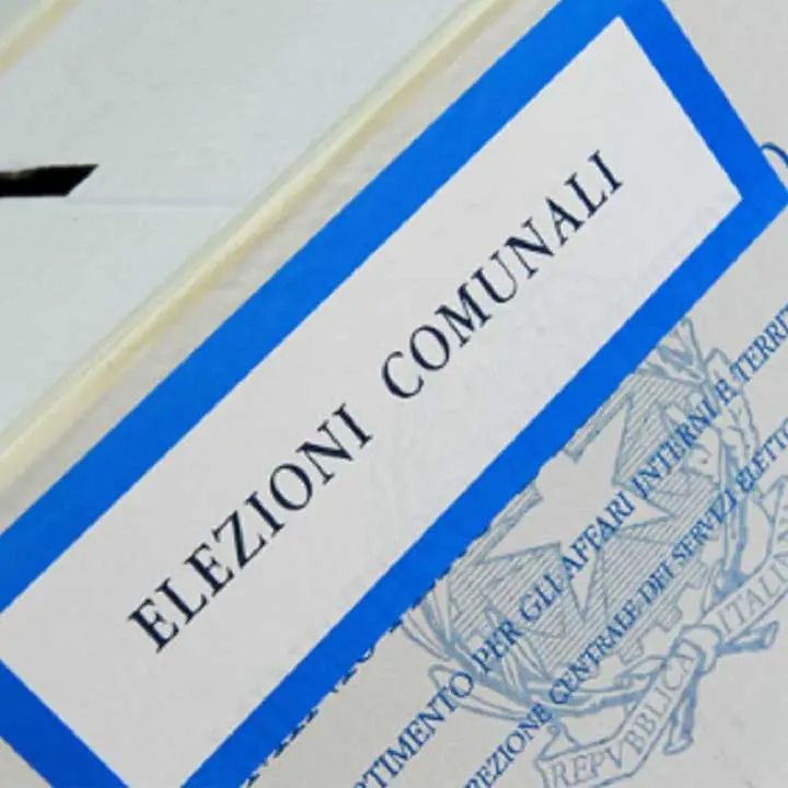 Elezioni comunali a Scalea, città nel caos tra clamorosi ritorni e poche novità