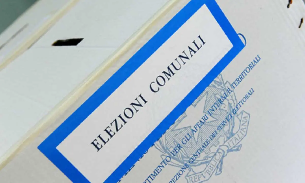 Elezioni comunali a Scalea, città nel caos tra clamorosi ritorni e poche novità