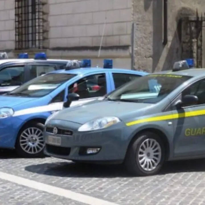 Cosenza, l'album fotografico dei presunti mafiosi. Barone riconosce quasi tutti