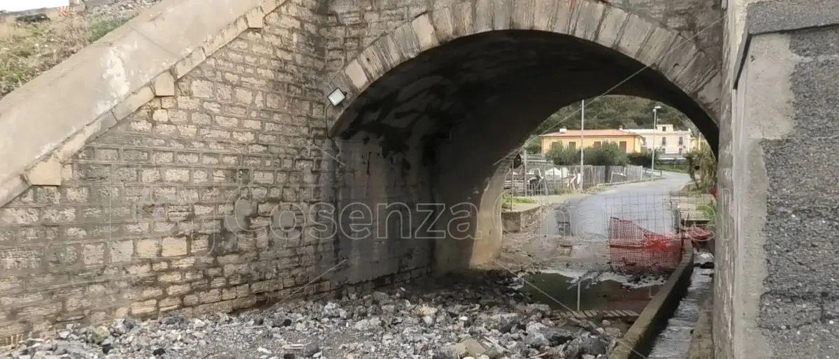 Paola, strade interrotte da novembre: la mareggiata ha eroso villetta Panaro