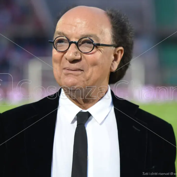 Cosenza calcio deferito, la società prende posizione: ecco la nota