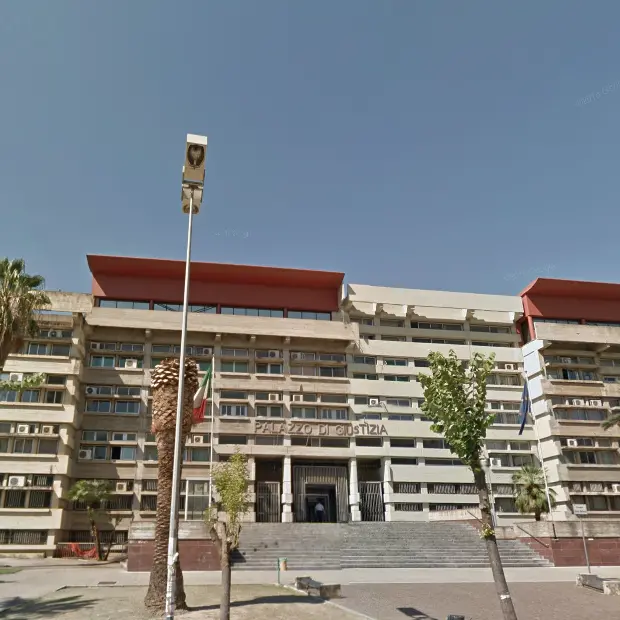 Ginecologhe trasferite, prosciolti i vertici dell'Azienda ospedaliera di Cosenza
