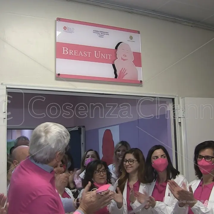 Inaugurati i nuovi locali della Breast Unit a Cosenza, un servizio dell'Azienda ospedaliera pensato per le pazienti malate di tumore al seno | VIDEO