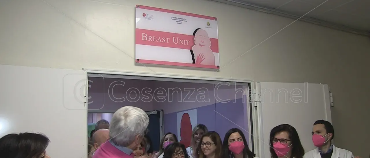 Inaugurati i nuovi locali della Breast Unit a Cosenza, un servizio dell'Azienda ospedaliera pensato per le pazienti malate di tumore al seno | VIDEO