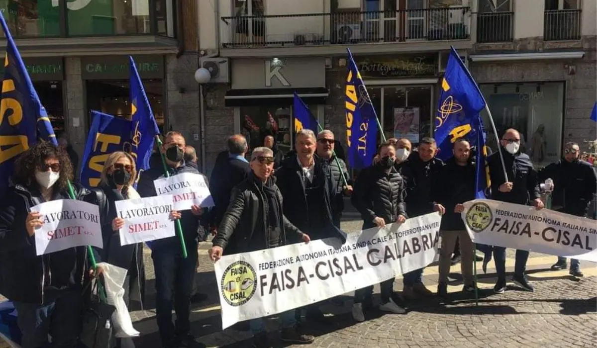 «I trasporti calabresi fanno acqua, ma gli autisti si possono licenziare»