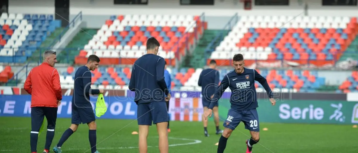 Cosenza, almeno tre cambi di formazione nella gara di Frosinone