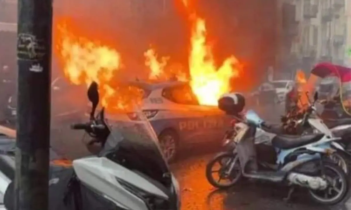 Napoli-Eintracht Francoforte, guerriglia urbana tra tifosi tedeschi e polizia
