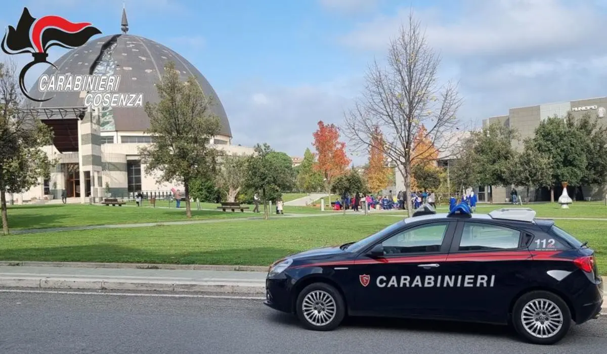 Market della droga a Rende, i carabinieri arrestano un ragazzo di 29 anni