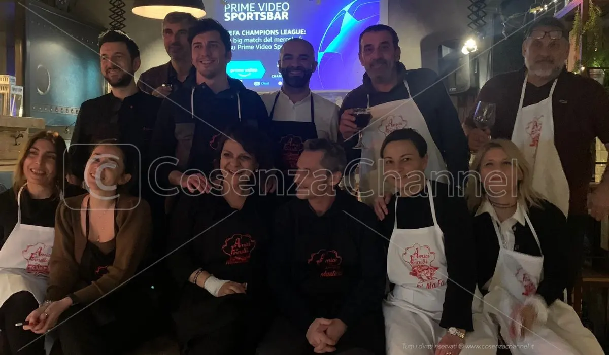 \"Amici ai fornelli\", la competizione che infiamma i professionisti di Cosenza | FOTO