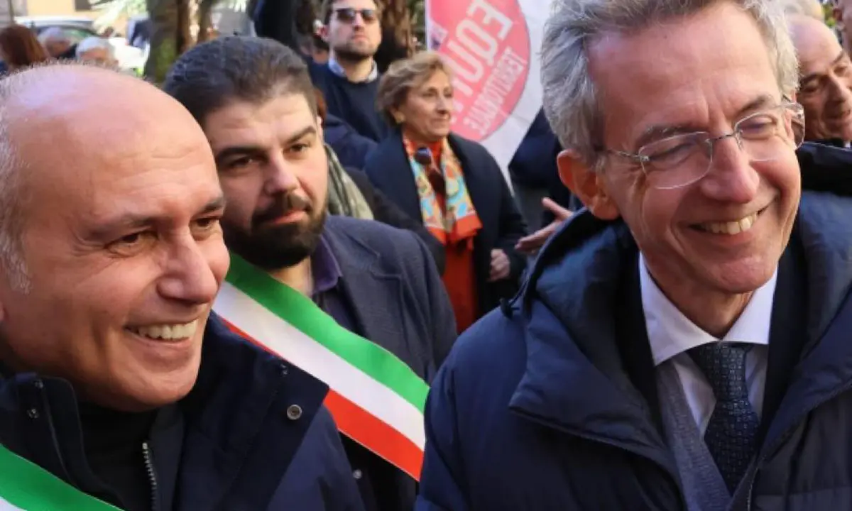 Folta rappresentanza di comuni cosentini a Napoli per dire no all'autonomia differenziata