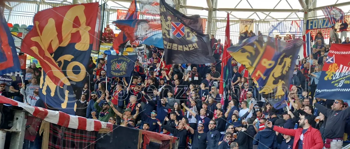 Il Cosenza fa la voce grossa quando si parla di numeri di tifosi in trasferta. La classifica