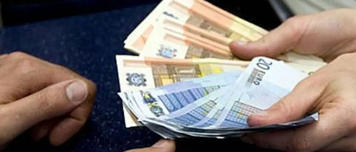 Estorsione a un supermercato di Cosenza, la rete degli \"zingari\": «Mille euro a Pasqua e Natale»