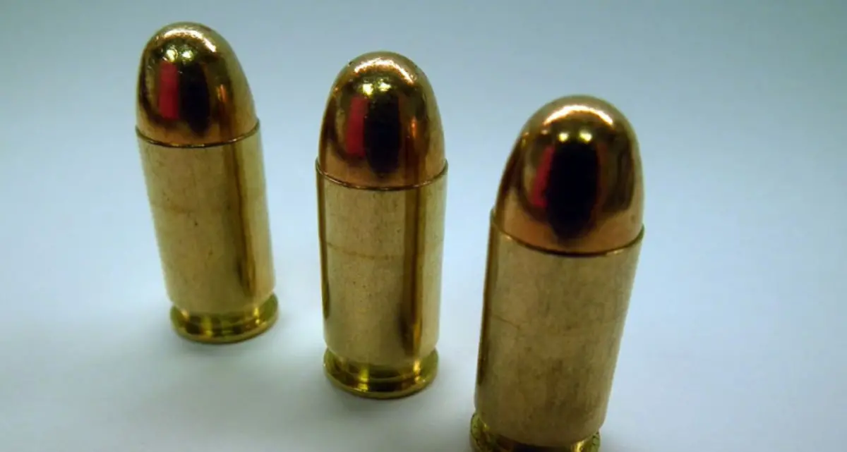 San Lucido, proiettili davanti al Municipio: la reazione del sindaco De Tommaso\n