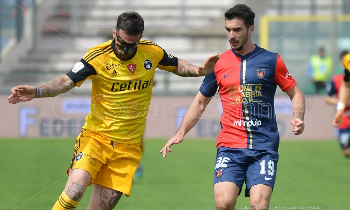 Cosenza-Brescia, Delic salta l'andata dei playout: le motivazioni
