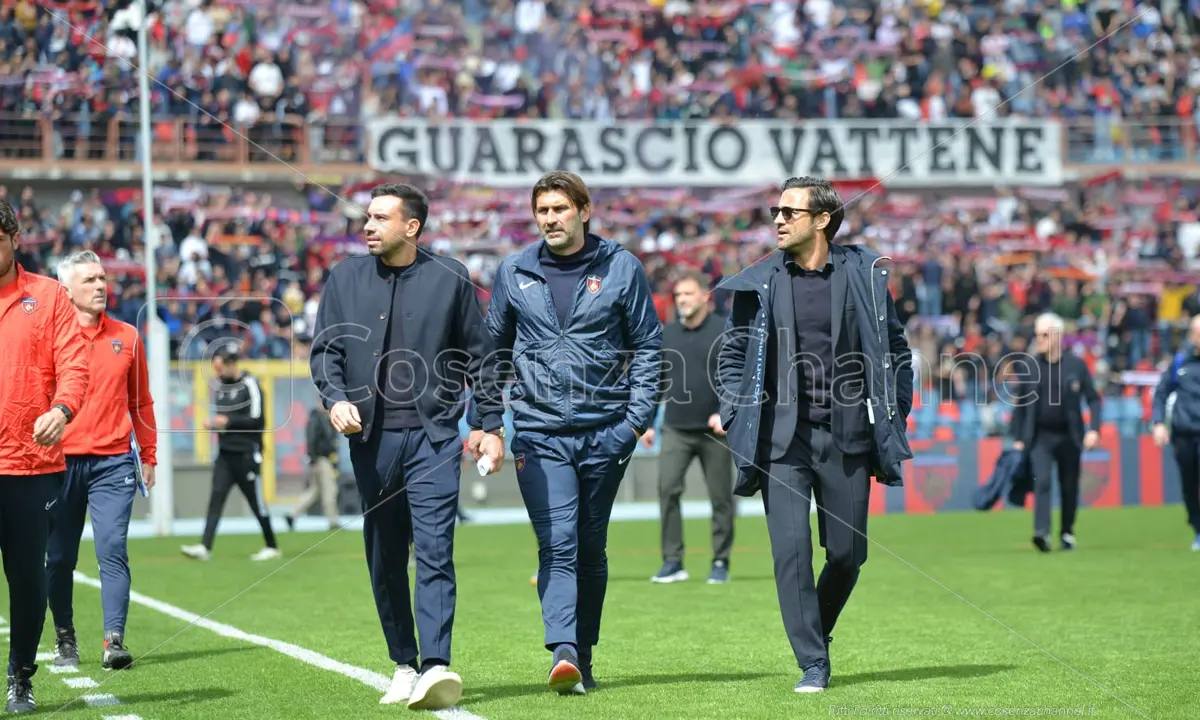 Cosenza-Cagliari, i dati sulla prevendita. Intanto Viali lavora sull'attacco