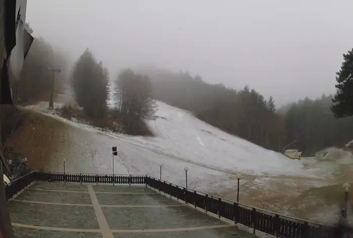 Sila, il generale inverno dà il colpo di coda: nevica sull'Altopiano