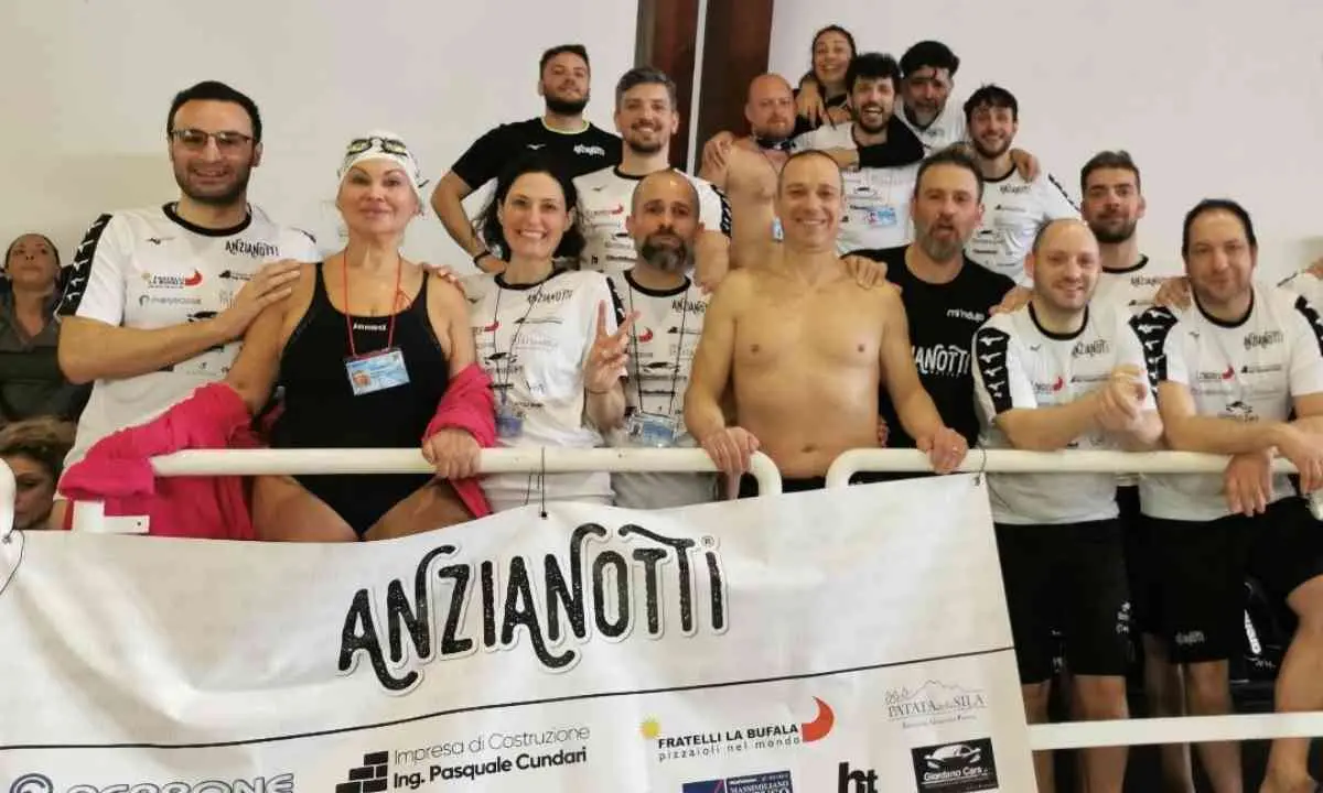 Nuoto, Anzianotti d'argento alla Coppa Fin Calabria 2023
