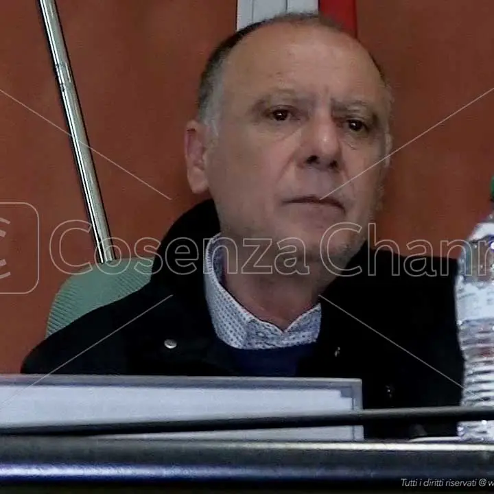 Ziccarelli: «La legge di fusione sulla città unica scritta da cinque amici al bar»