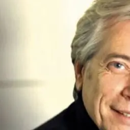 Musica, Nino D'Angelo torna in Calabria. Concerti a Diamante e Corigliano Rossano