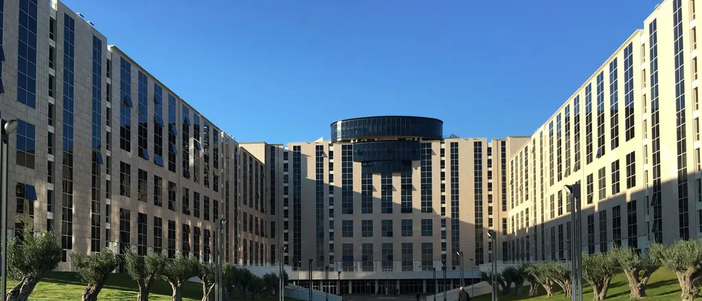 Regionali, si profila una corsa a tre (salvo nuove inchieste)