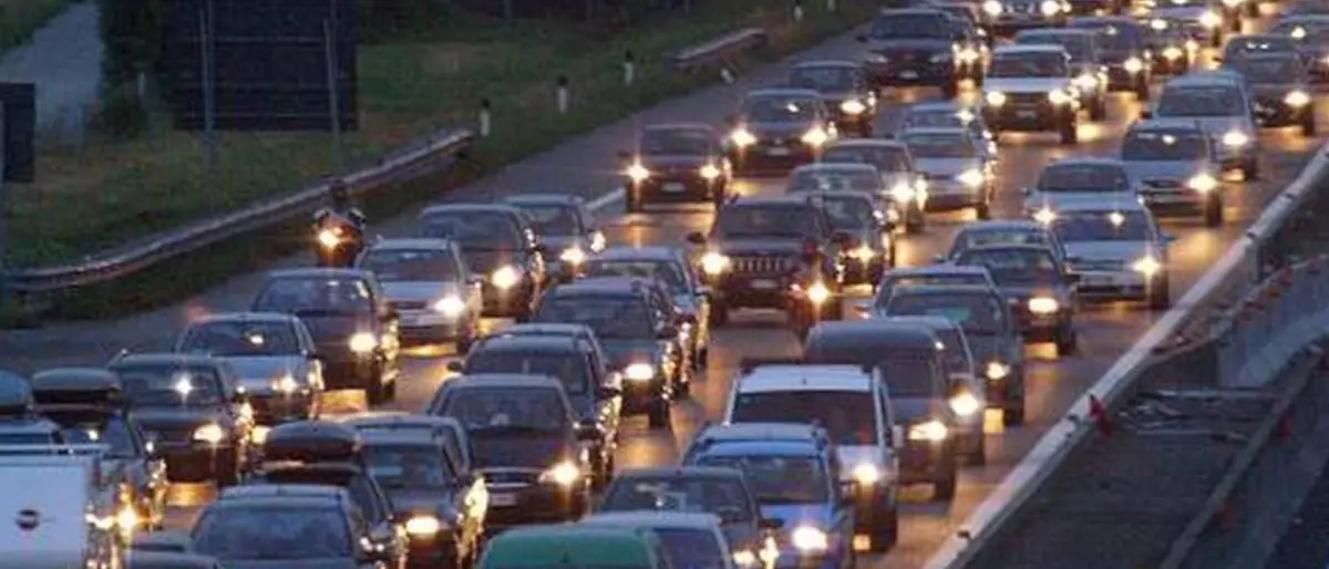 Viabilità, esodo estivo. Previsto per domani bollino nero