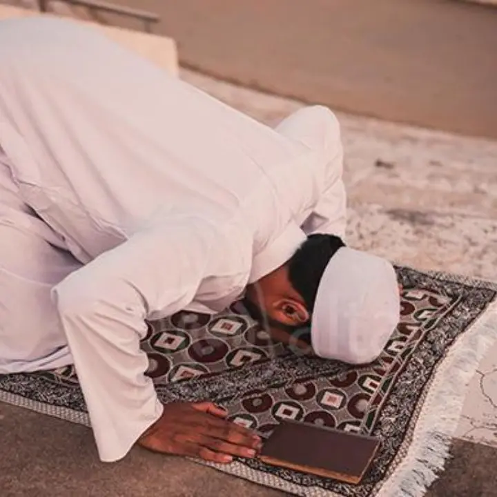 L’appello della comunità islamica al Comune di Cosenza: aiutateci a trovare un luogo di preghiera dignitoso