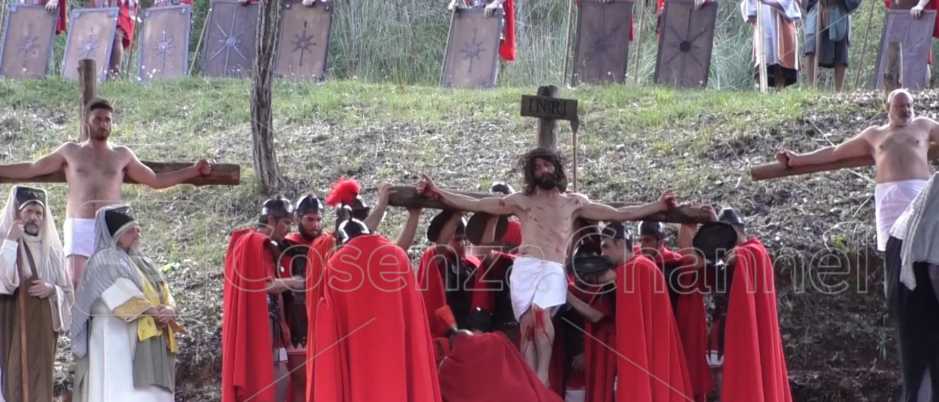 Venerdì santo, a Laino Borgo il paese si ferma per il ritorno della Giudaica