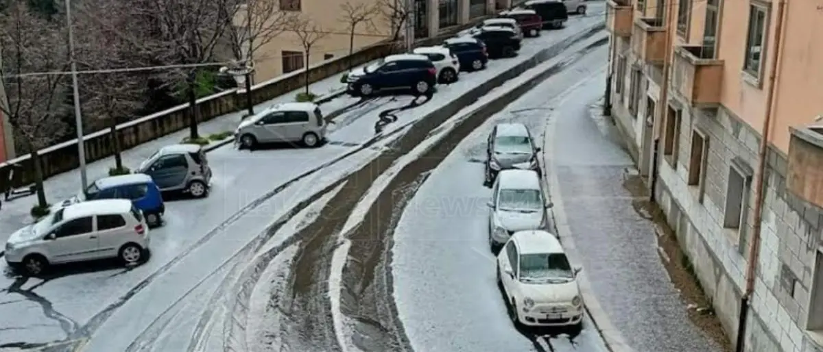 Neve, grandine e violenti temporali: ecco la Pasquetta in Calabria