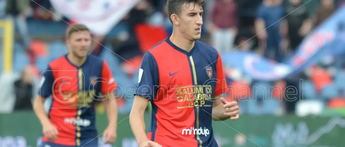 Cosenza calcio, testa alla sfida contro lo Spezia. Zilli e Cimino in gruppo