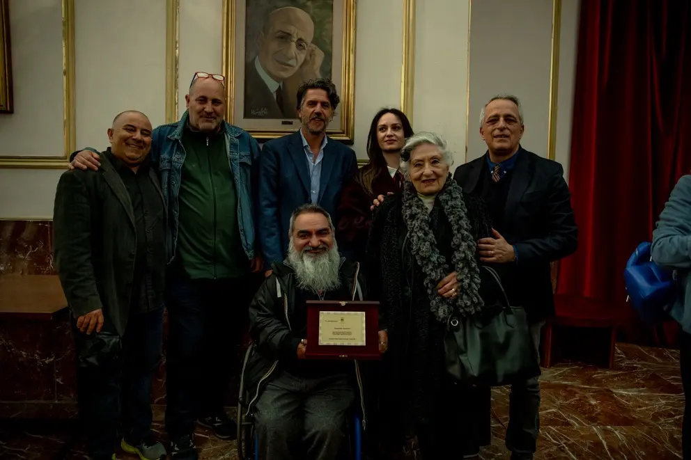 Cosenza conquistata dal radiodramma di Anselmo sui bombardamenti del '43 | FOTO