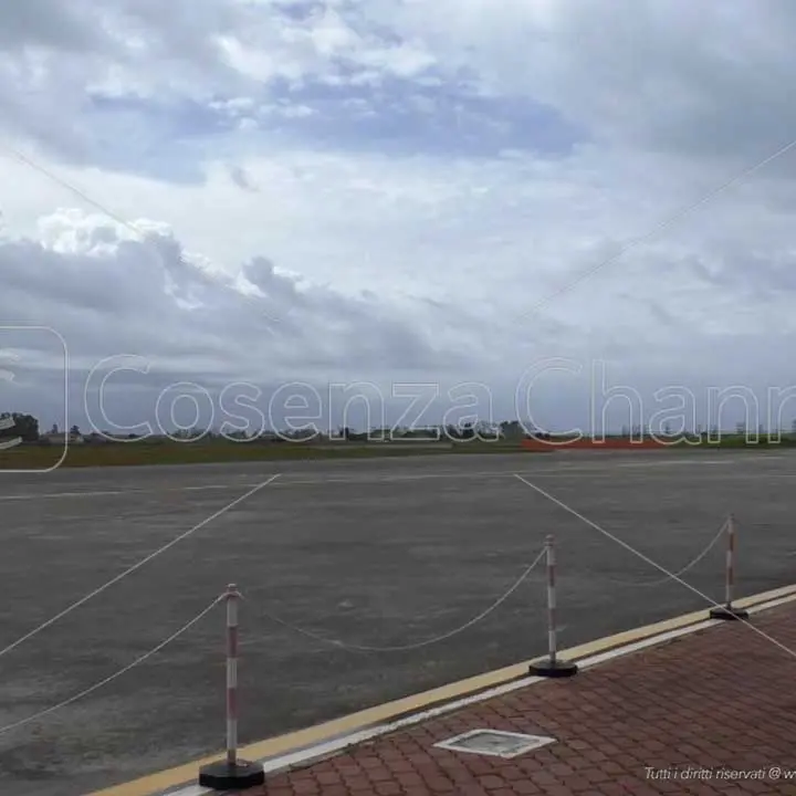 Aviosuperficie di Scalea, è scontro tra\u00A0Perrotta e l’amministrazione Russo: «Vivete\u00A0di luce riflessa»\n