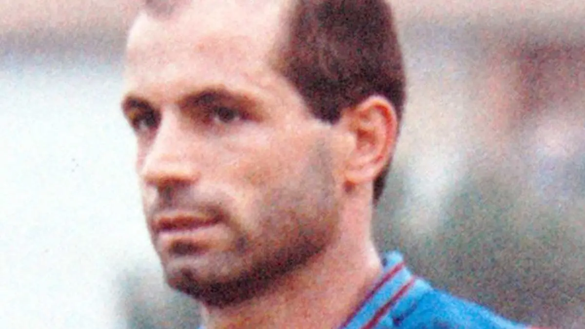 Auguri, Gigi Marulla: le bandiere non muoiono mai