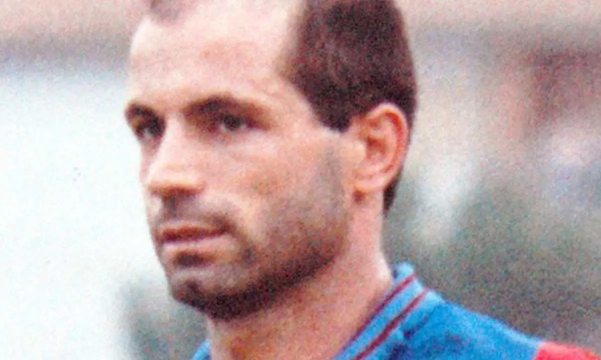 Auguri, Gigi Marulla: le bandiere non muoiono mai
