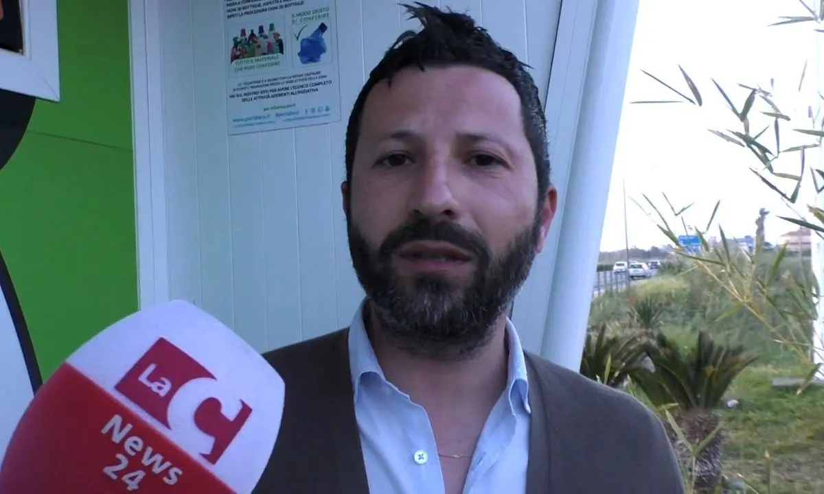 Grisolia, inaugurato un raccoglitore multimediale per la plastica