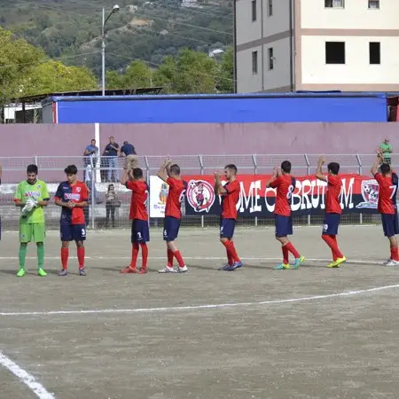 La Brutium Cosenza piazza due colpi: presi Ferraro e il giovane portiere Iusi