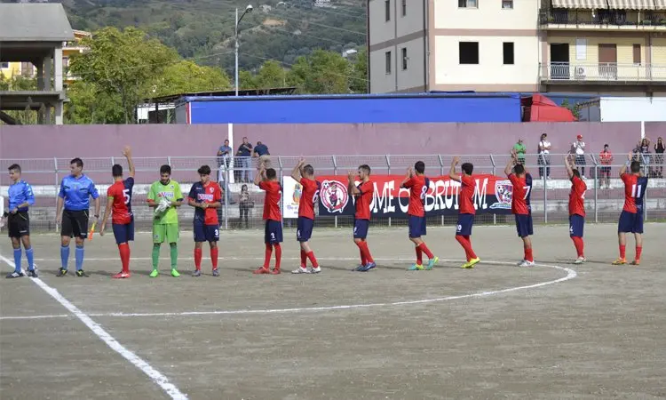 La Brutium Cosenza piazza due colpi: presi Ferraro e il giovane portiere Iusi