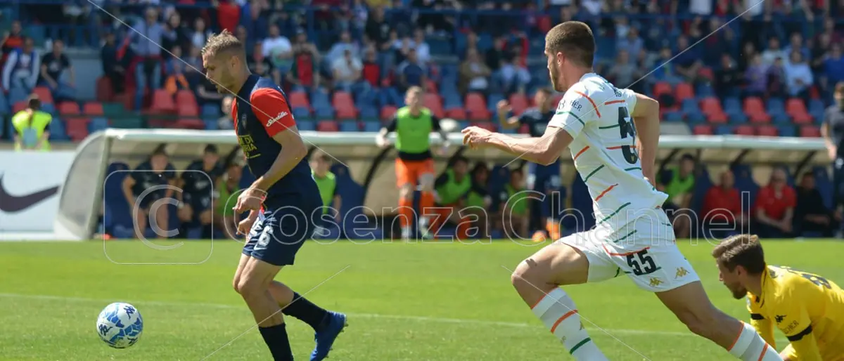 Grandi segreti, piccole verità